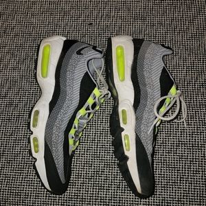 Nike 2014 Air Max 95 Jacquard 'Volt' Used Men Size 10
